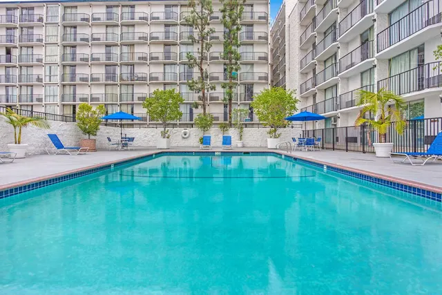 Days Inn by Wyndham Glendale Los Angeles