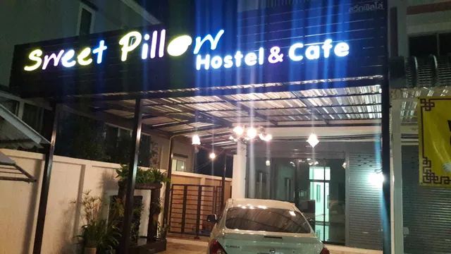 Sweet Pillow Hostel & Cafe