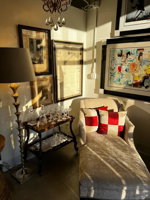 DeFrenS Consignment Furniture, Home Decor and Gifts