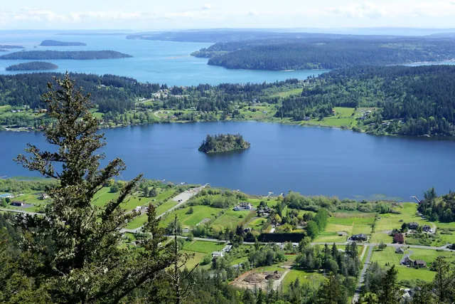 Mt Erie summit trailhead