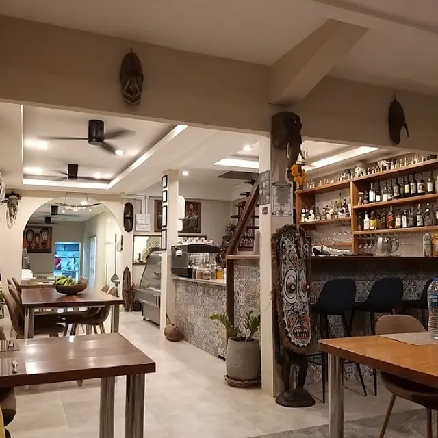 Tiramisu Restaurant & Bar