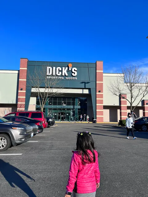 DICK'S Sporting Goods