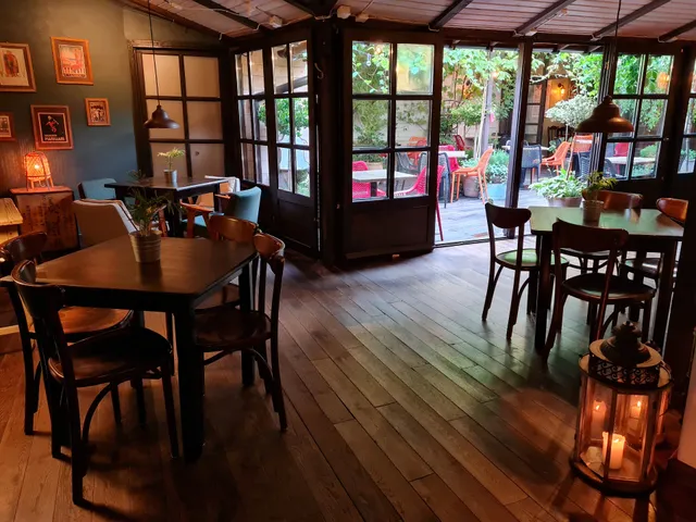 Kolanko No 6 Restaurant