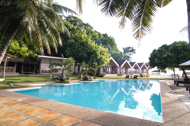 Cebu Club Fort Med Resort