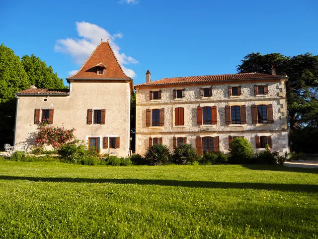 Gîtes & Chambre d'hôtes "La Bastide Portoly"
