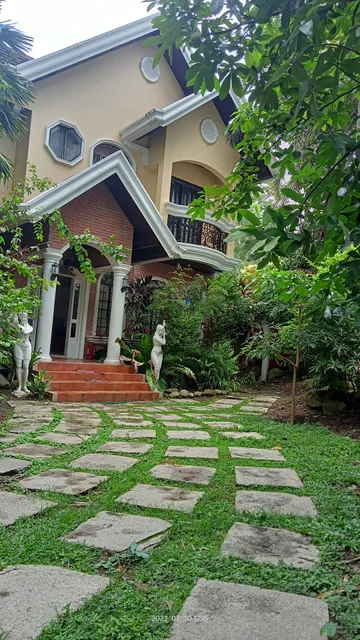 Princess Muffin private resort