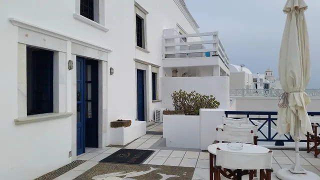 Santorini Reflexions Volcano hotel