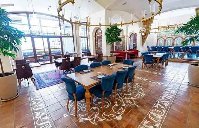 Tehroonchi Cafe & Restaurant