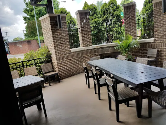 Backstreets Bar & Grill