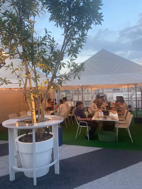 TOWERLAND –ROOFTOP BAR & BBQ–