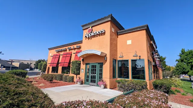 Applebee's Grill + Bar