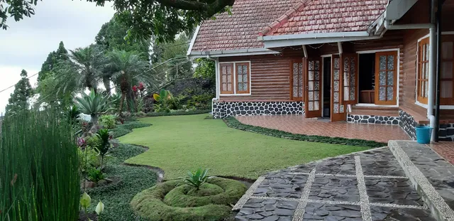 OYO 93422 Villa Tirto