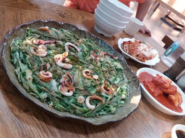 용용바지락샤브샤브칼국수