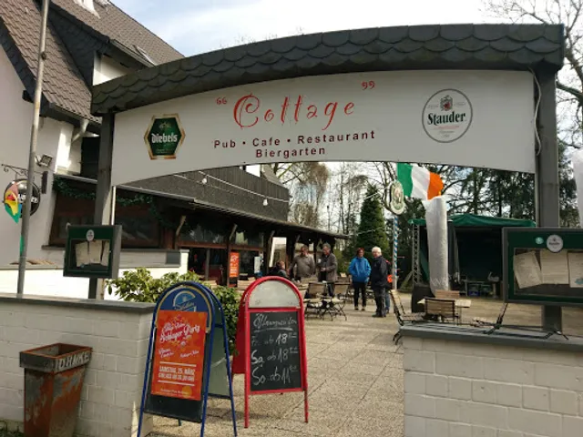 Cottage Pub & Cafe