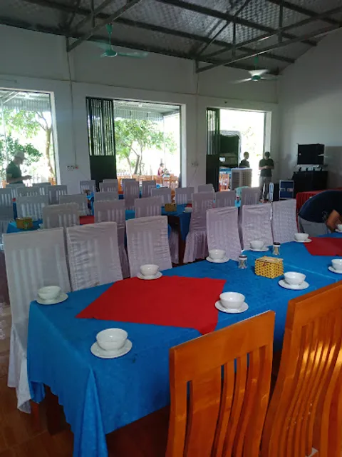 Nhà hàng cúc phương 1