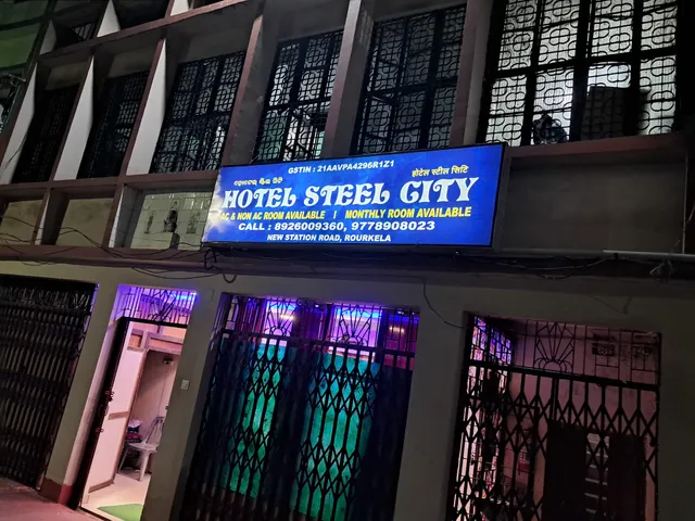Hotel Steel City