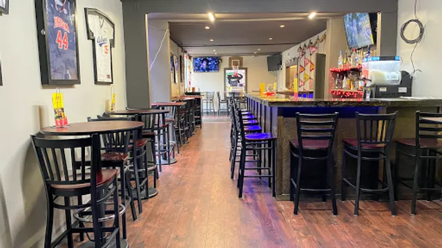 Uncle Charley'z Bar & Grill