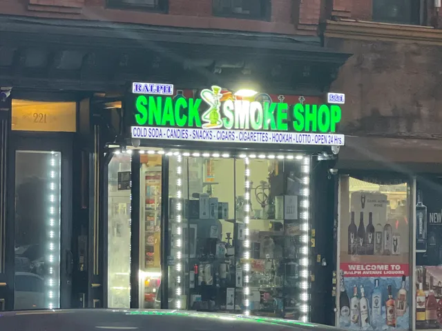 Snack Smoke Shop