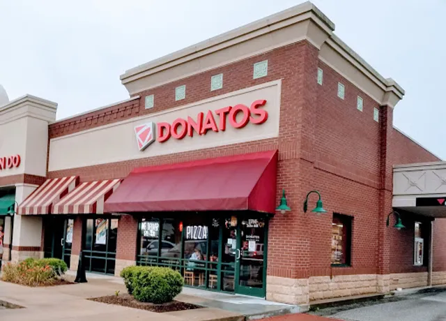 Donatos Pizza