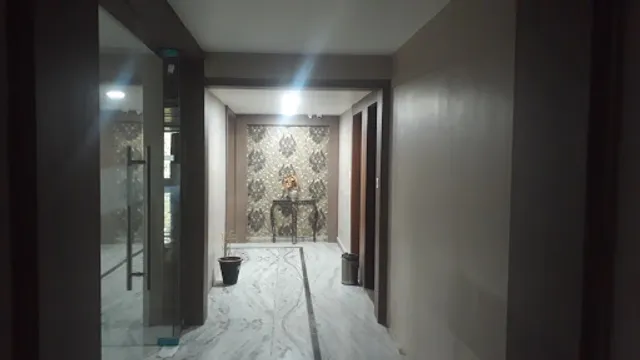 V2 BAR AND RESTAURANT