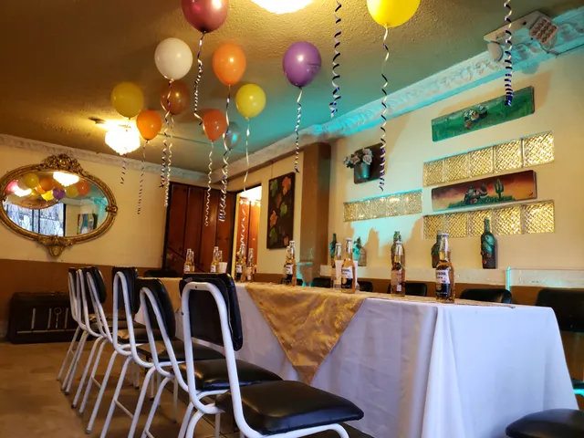 El Baul "Asados y no asados"