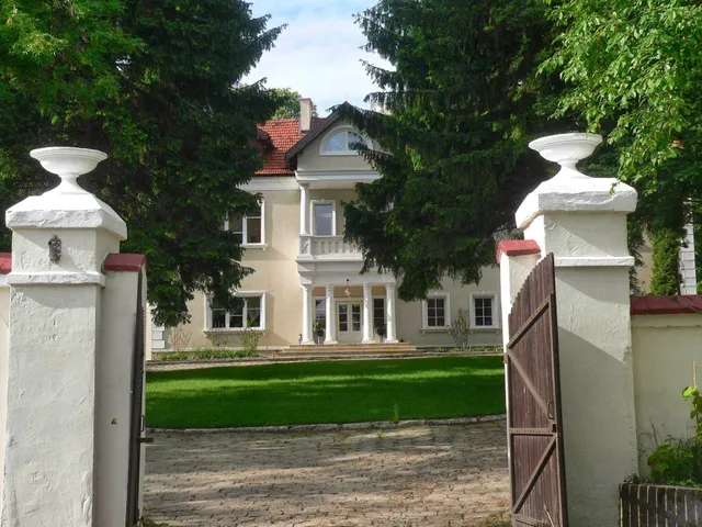 Dwór w Odonowie - ośrodek konferencyjno szkoleniowy