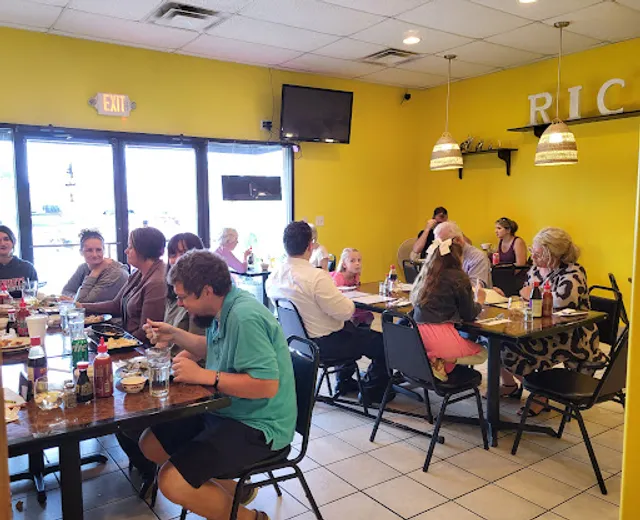 RICE Authentic Thai Restaurant (Formerly Auntie Seng Kitchen)