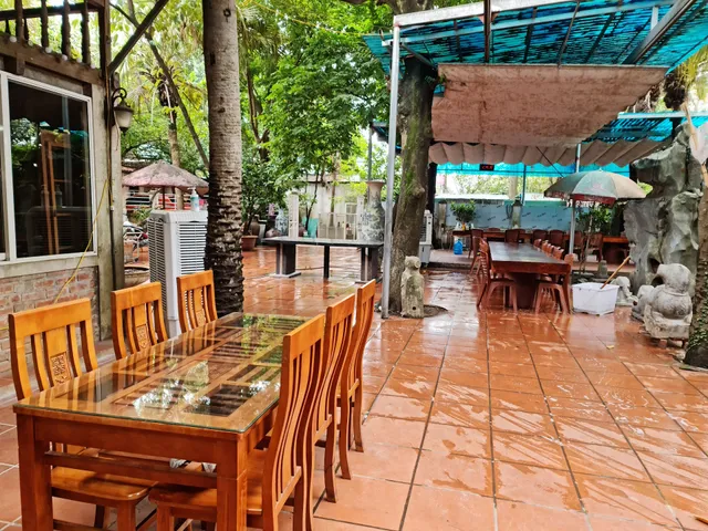 Nhà hàng Chim trời 306