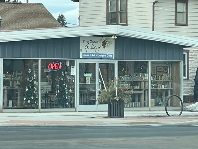 Pine Grove Gallery