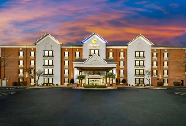 Comfort Suites Newport News Airport