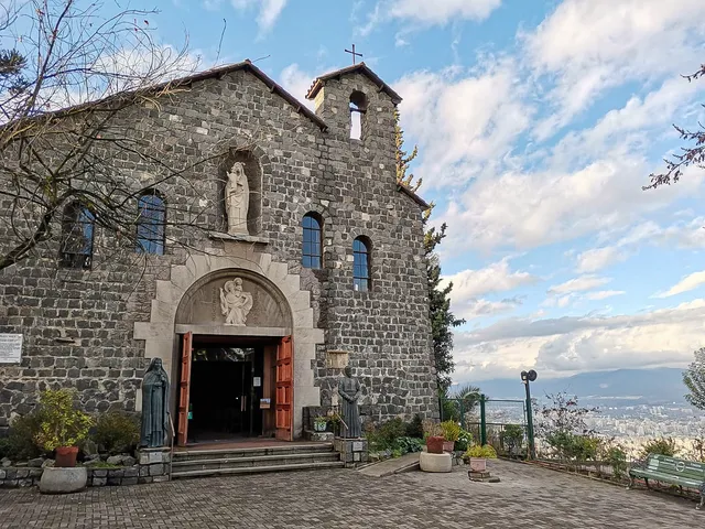 Capilla La Maternidad de María