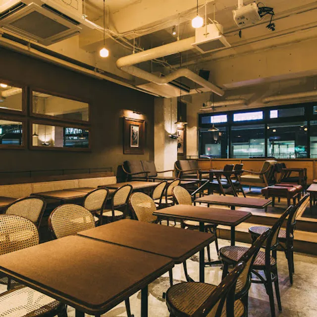 Wood-fired pizza and wine bar NADESHICO