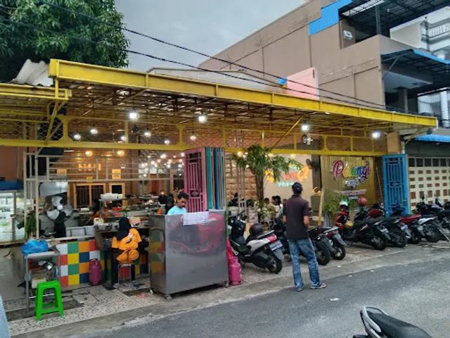 Cafe Pelangi