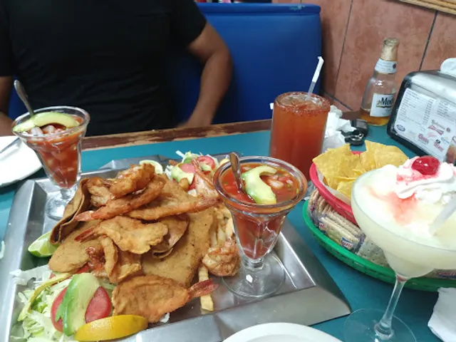 Mariscos La Reyna #3