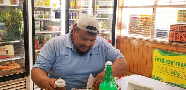 Tienda mexicana hermanos mercado