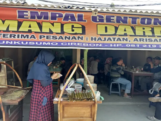 Empal Gentong Mang Darma Cabang Lampu Merah Wahidin