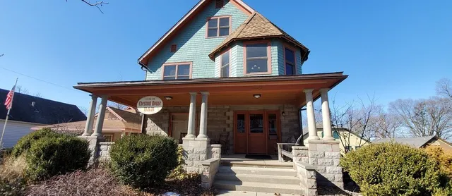 Chestnut House Bed & Breakfast