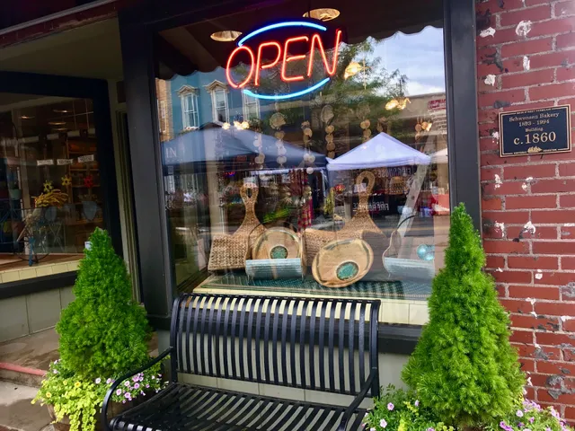 Swan Creek Candle Vermilion