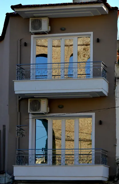 Violet City center apartments