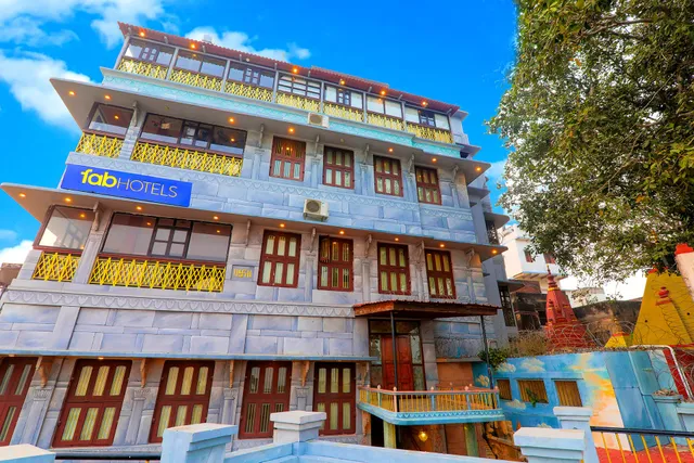 FabHotel East View - Hotel in Lokar Kund Ghat, Varanasi