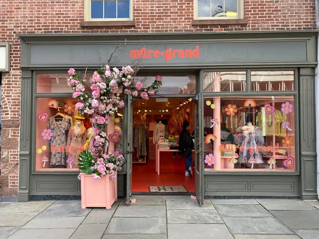 Mure and Grand - Seaport