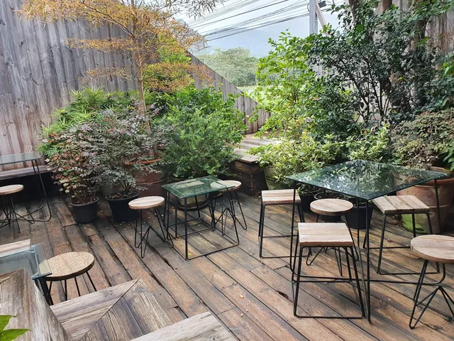 The Birder's Lodge Cafe