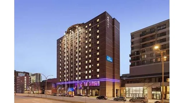 Travelodge Hotel by Wyndham Montreal Centre