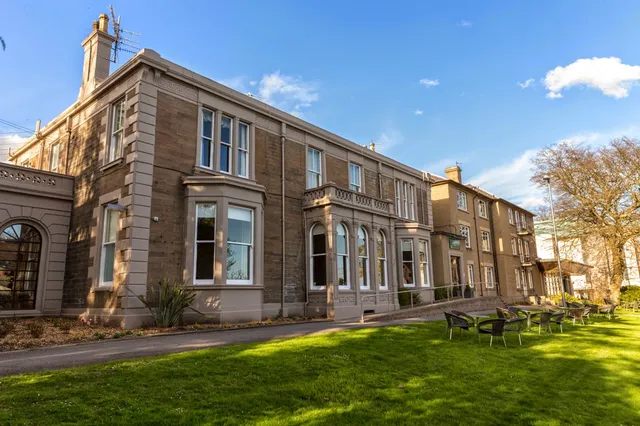 West Park Flats & Villas - Sanctuary Students