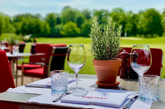 Nineteen Restaurant & Club