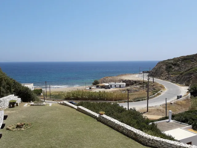 LinoRooms Skyros Island