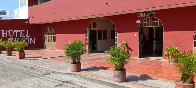 Hotel Giron