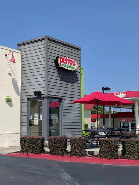 Petro's Chili & Chips - West Hills