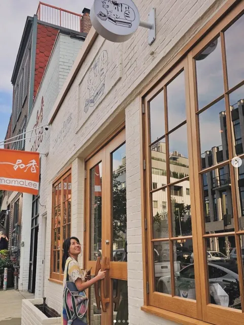 Loaf on Paper by niconeco zakkaya