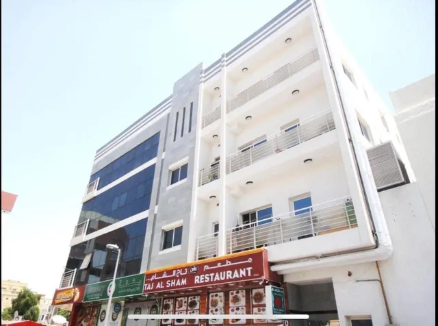 Al Badaa Star Residence (Home Stay)